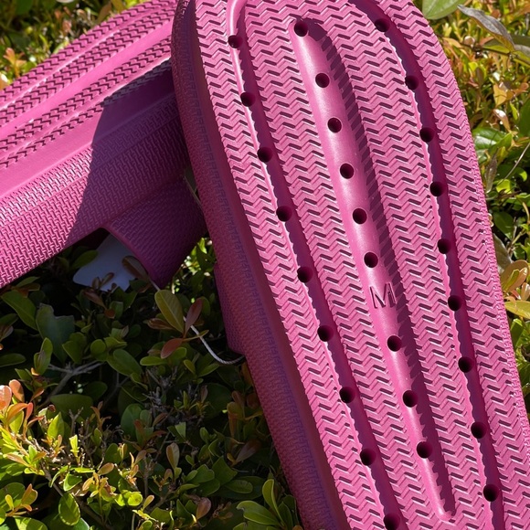 PINK Victoria Secret Double Strap Pillow Slides In Red Violet Medium 7/8 - Picture 7 of 11